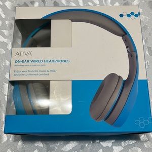 New in box never used wireless headphones